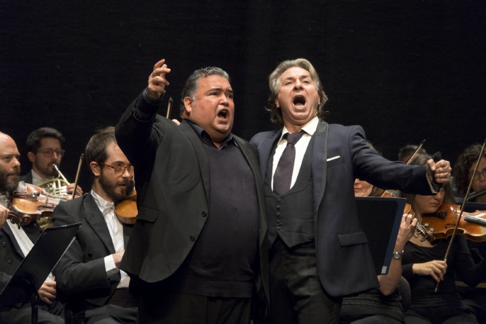 Roberto Alagna y Aquiles Machado en el Teatro Colón de La Coruña
