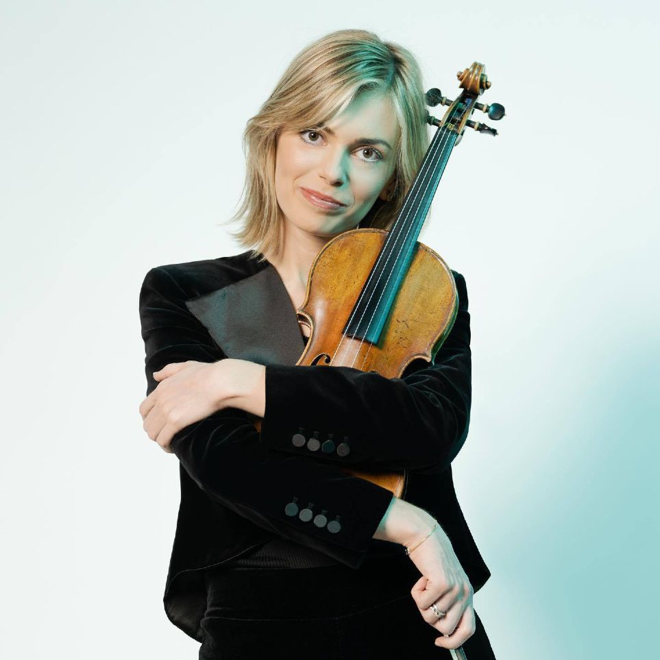 Roxana Wisniewska ficha por la Filarmónica de Berlín