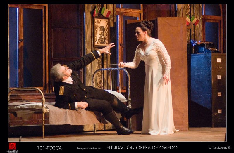 Joan Pons y Hasmik Papian en una de las escenas de Tosca